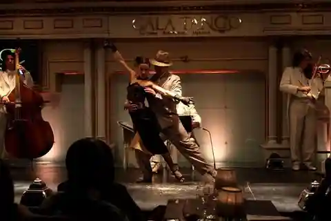 Buenos Aires: Show de Tango de Gala com Jantar Opcional