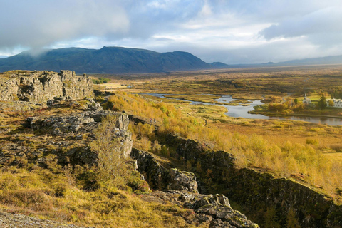 Reykjavik: Golden Circle tour: Geysir, Gullfoss, Thingvellir