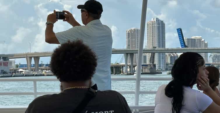 Miami: Skyline Sightseeing Cruise Millionaire Homes & River photo 11