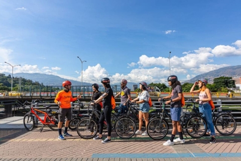 ¡E-bike & Foodie Tour!Medellín