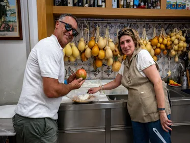Sorrent: Authentische Foodtour und Weintour mit einem ortskundigen Guide Sorrent: Authentische Foodtour und Weintour mit einem ortskundigen Guide