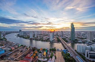 Highlights von Bangkok: Großer Palast, Kanal und Mahanakhon-Skywalk