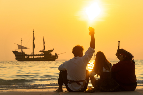 Pattaya: Koh Larn Pirate Cruise with Transfer & Activities