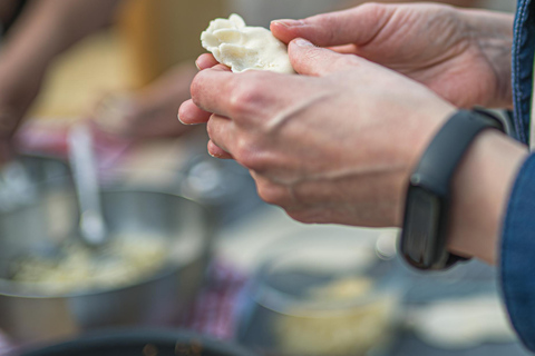 Gdańsk : croisière dans le chantier naval et le port avec dégustation de pierogiGdańsk : visite du chantier naval et du port avec dégustation de pierogi