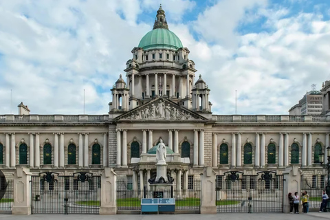 Belfast: City Hall to Queen's Quarter Walking Tour