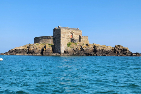 Saint-Malo: Sea walk & discovery of the Bay Saint-Malo: A boat ride in the Bay