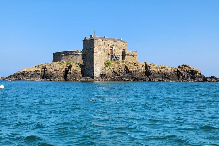 Saint-Malo: Sea walk & discovery of the Bay Saint-Malo: A boat ride in the Bay