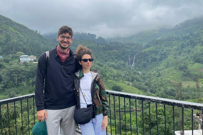 Kandy: Private Tuk-Tuk Transfer to NuwaraEliya with Tea Tour