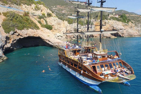 Alanya: Catamaran Cruise with Lunch, Drinks, & Transfer Catamaran Cruise with Lunch & Drinks (Meeting Point