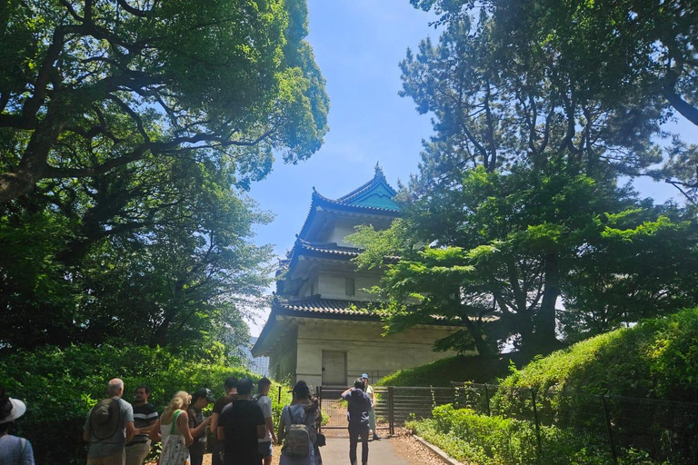Tokyo: Imperial Palace and Shogun Storytelling Walk