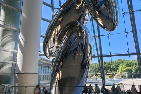Shanghai: Science & East Museum Guided Tour with Transfer