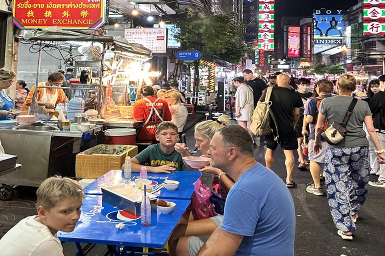 Avondtour door Bangkok: Eten, tempels &amp; Tuk-Tuk