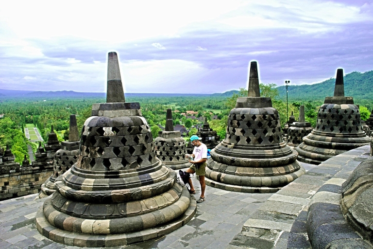 Viaje de 3 días de Java Yogyakarta a YakartaExcursión de 3 días de Yogyakarta a Yakarta