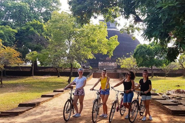 Visit Polonnaruwa ancient city Guided tour From Hikkaduwa in Nuwara Eliya