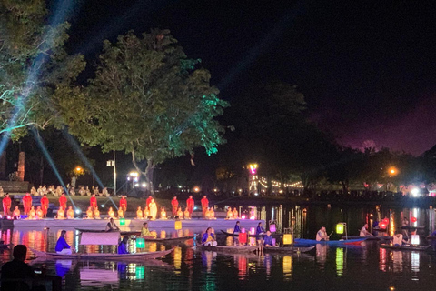 Bangkok: Sukhothai Loy Krathong Magic Day & Night Festival Bangkok: MBK Meeting Point in English