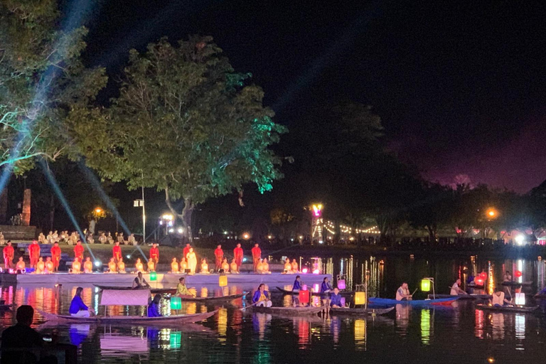 Bangkok: Sukhothai Loy Krathong Magic Day & Night Festival Bangkok: MBK Meeting Point in English