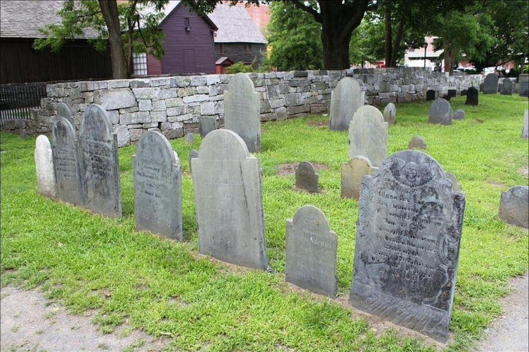 From Boston: Spooky Salem Tour with Transport and Guide