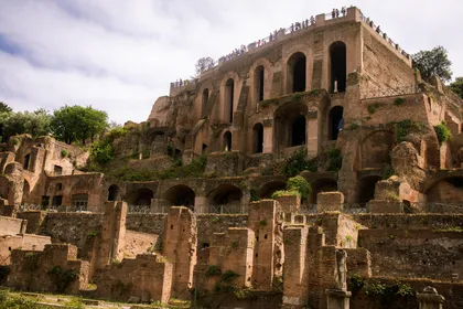 Domus Tiberiana, der Palatinhügel und das Forum Romanum mit Führung
