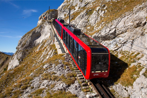 Desde Lucerna Tren autoguiado de ida y vuelta al Monte PilatusDesde Lucerna: viaje autoguiado de ida y vuelta en tren al monte Pilatus