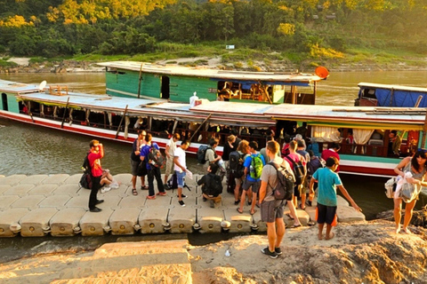 Från Luang Prabang: Långsam båt till Huay Xai 2 dagar, 1 natt