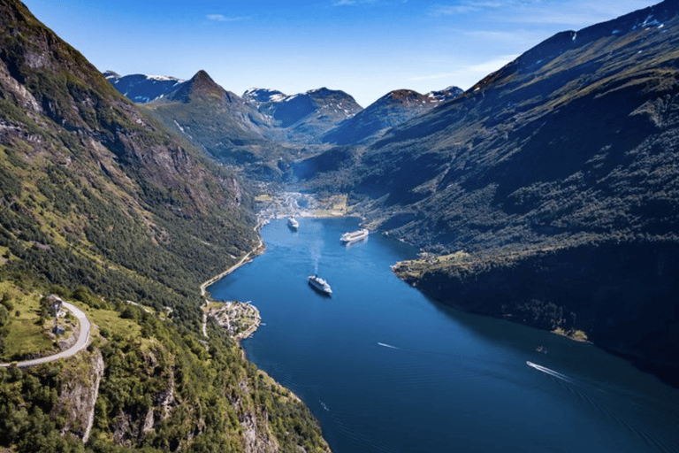 Best of Bergen: Fjord Cruise and Guided City Walk