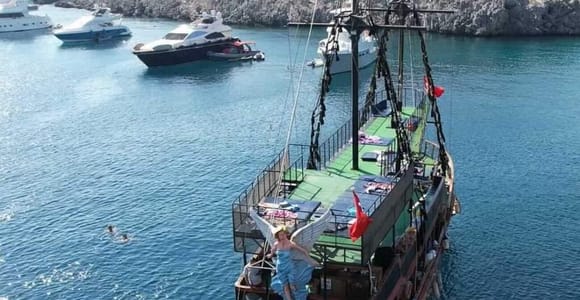 Bodrum: Pirate Party Boat with Lunch & Swim Stops