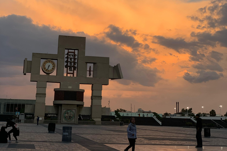 Excursion à Teotihuacan, Basilique et dégustation de Mezcal.
