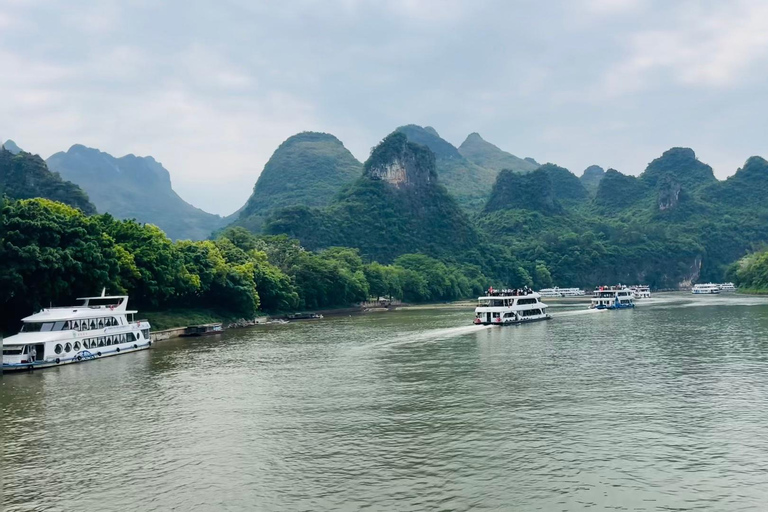 Guilin: 4 Star Luxury Li River Cruise with Buffet Lunch Lower Deck Seat