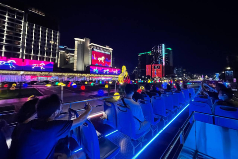 Phnom Penh: Night Bus Tour with Drinks, Snacks, and Music