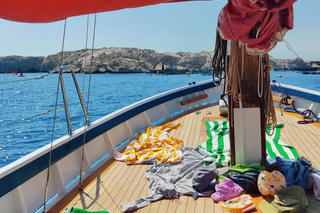 Marseille: Private traditional electric boat from the Vieux Port