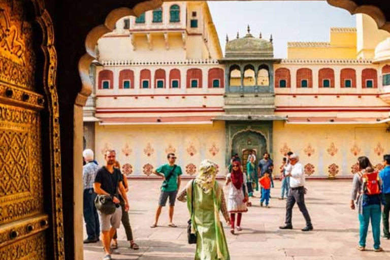 From Delhi: 4-Day Private Luxury Golden Triangle Tour Tour with 5-Star Hotel Accommodation, Guide & Private Driver