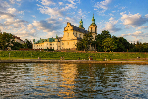 Krakow: Vistula River Sightseeing Cruise with Audio Guide