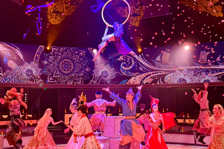 Shenzhen: Imperial Banquet Show & 7-Act Stage Spectacular Row 3 Seat, Lunch