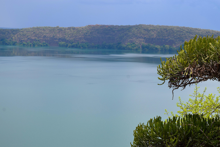 Lake Chala Tour: Wandelen en/of kajakkenMeer van Chala: Wandelen naar de grensrots