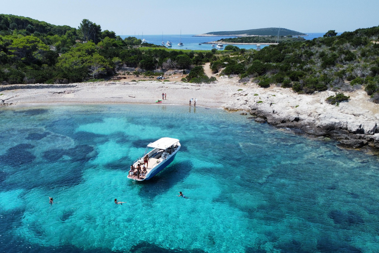 Split: Boat Tour to Blue Cave, Vis, Blue Lagoon, Hvar, Brač