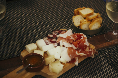 Porto Food Tour: Traditional Taverns and Local Dishes
