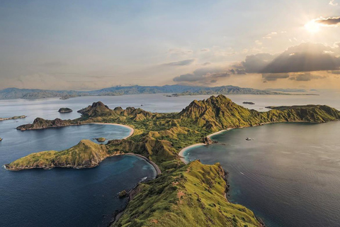 Komodo in a Day — A Luxury Sailing Experience