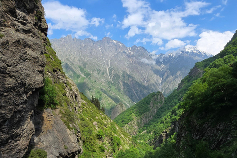 From Tbilisi: Kazbegi & Dariali Gorge Private 4x4 Day Trip
