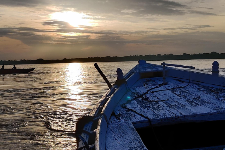 Varanasi: 2-Day Private Guided Tour with Boat Ride