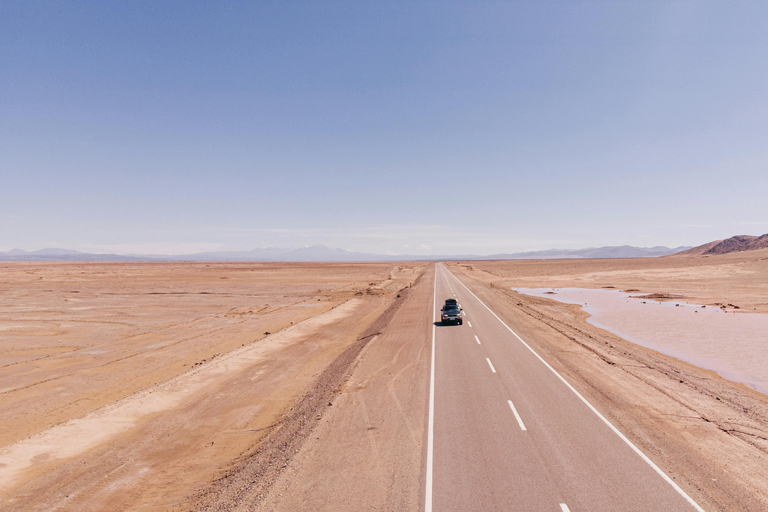 La Paz - Uyuni: Comfortable Private Transfer with Tour Guide