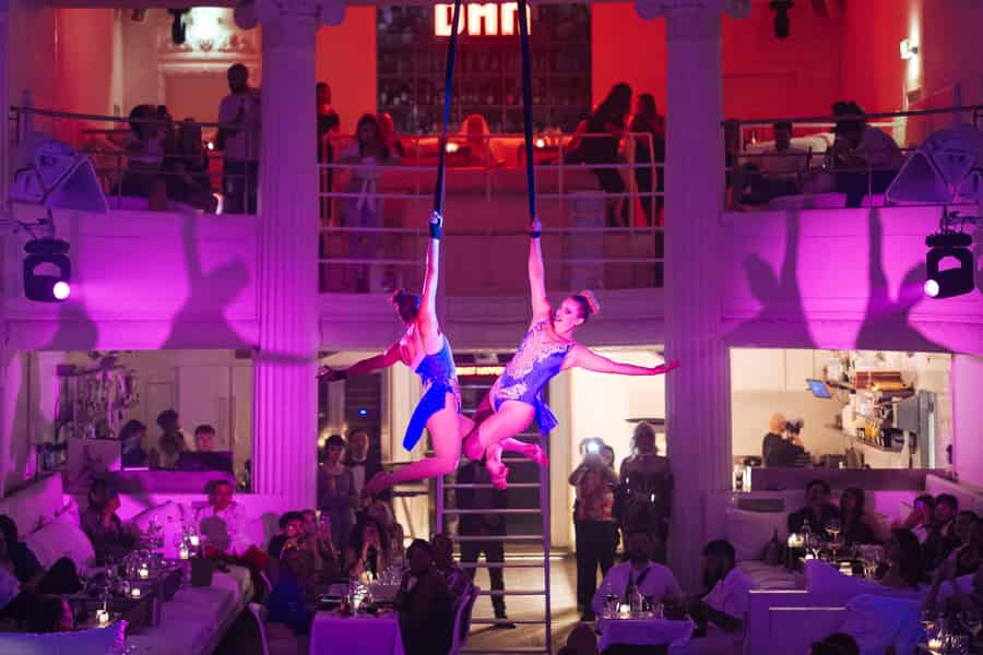 Amsterdam: Mitternachts-Maskerade Dinner-Show. Foto: GetYourGuide Amsterdam: Mitternachts-Maskerade Dinner-Show. Foto: GetYourGuide