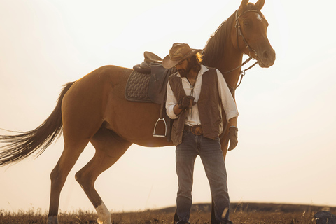 Fort Lauderdale: Private Horse Ranch Photoshoot Experience Private Horse Ranch Photoshoot Experience (2 Hours)