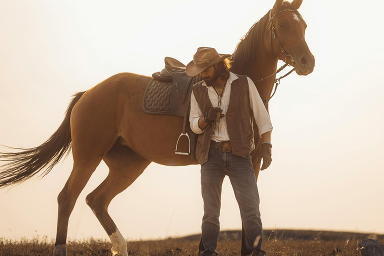 Fort Lauderdale: Private Horse Ranch Photoshoot Experience Private Horse Ranch Photoshoot Experience (2 Hours)