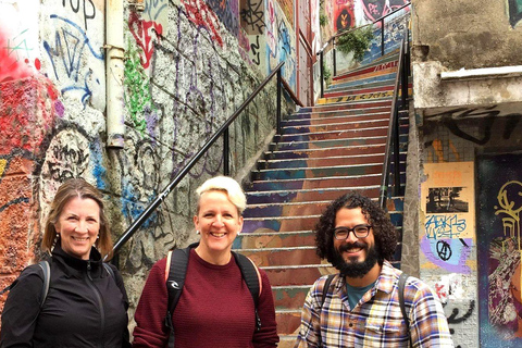 Valparaiso: Panoramic Walking Tour with Funicular Rides