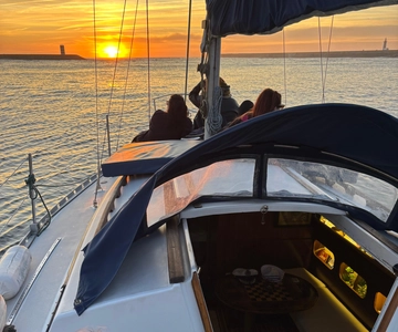 Porto: City Views or Sunset Tour with Drinks