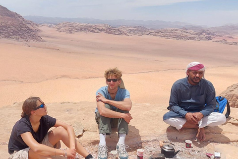 Wadi Rum View Camp: Full-Day Desert Jeep Tour With 3 Meals