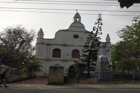 Kochi: Tuk-Tuk-Ausflug mit versteckten SchätzenKochi: Ausflug mit dem Tuk-Tuk zu versteckten Schätzen