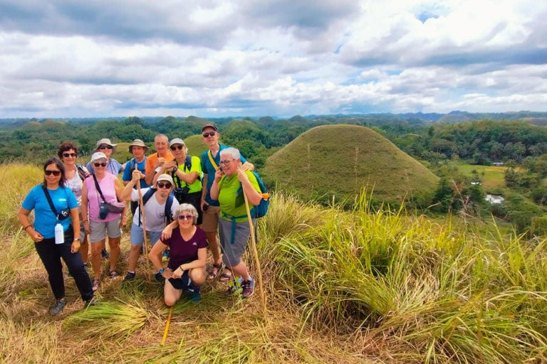 Bohol: Wasserfälle, Kajak, Wanderung durch die Hügel und private Tour zu den TarsiernBohol: Wasserfälle, Kajak, Wanderung durch die Hügel und private Tour zu den Tarsiers