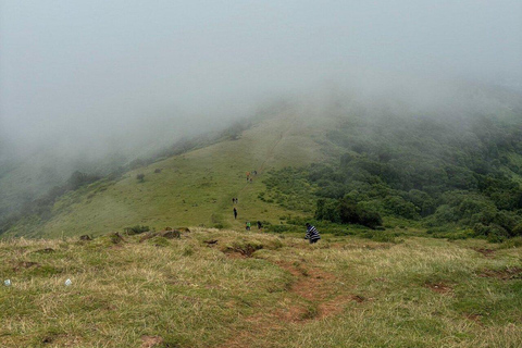 Nairobi: Ngong Hills Hike and Kite Flying Tour