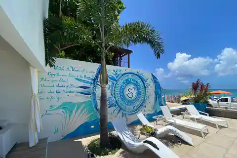 Seaview Beach Hotel Pool Pass/Cabana Rental